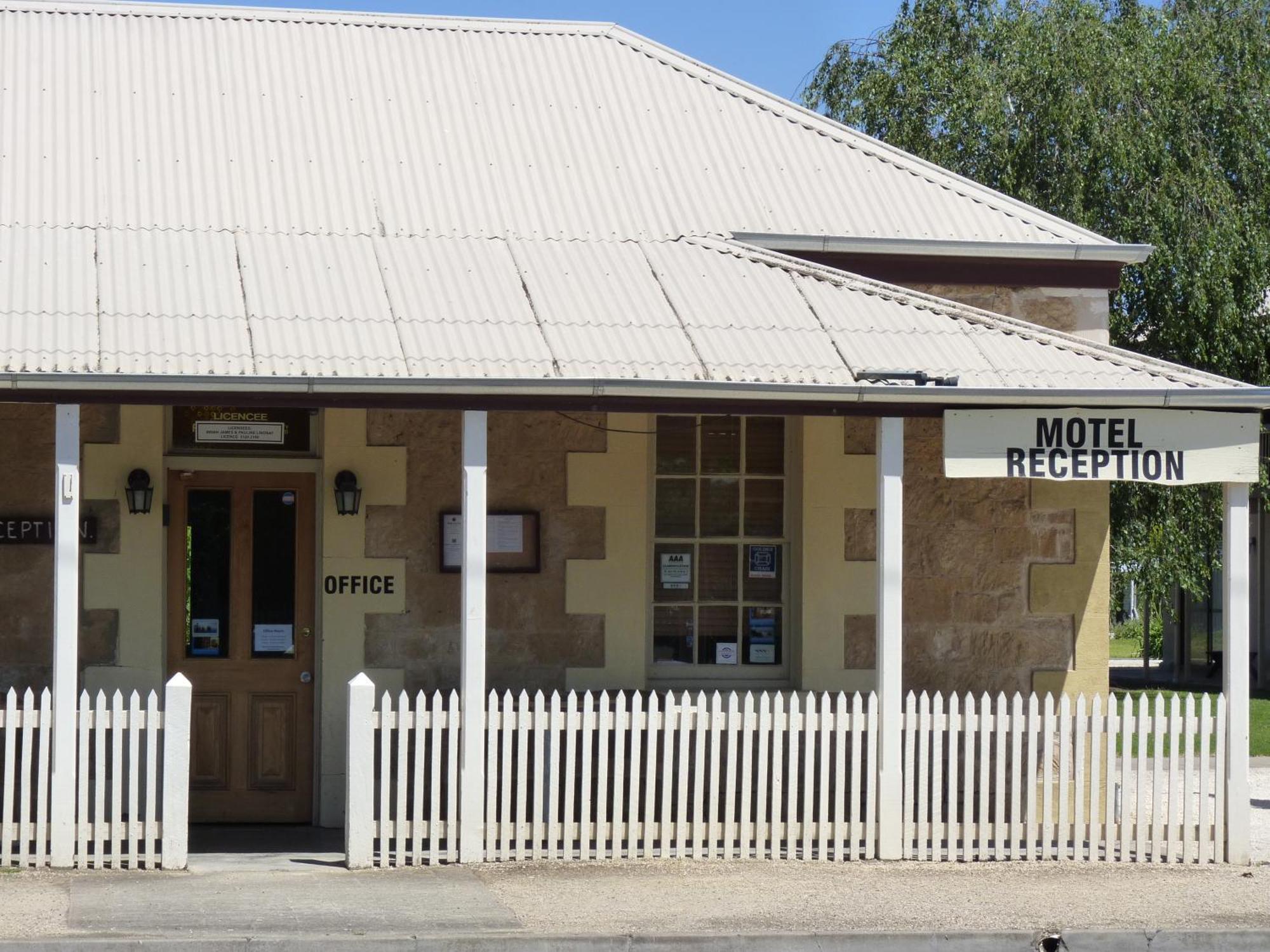 Coonawarra Motor Lodge 페놀라 외부 사진